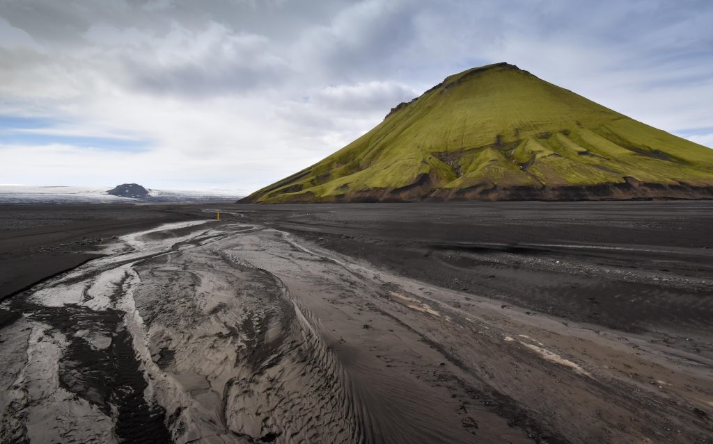 Volcan Islande (pays en Y)